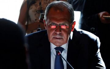 لاوروف: تهدید نظامیان ونزوئلا نقض منشور سازمان ملل است