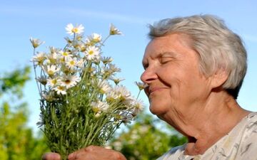 آشنایی با علامت اولیه بیماری آلزایمر