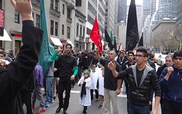 حرکت دسته عزاداران حسینی در خیابان‌های نیویورک+فیلم