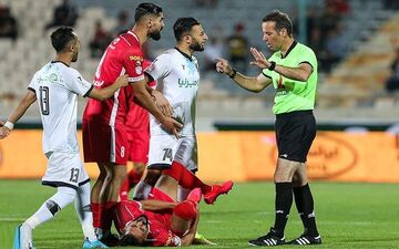 پیکان رسماً به داوری بازی با پرسپولیس اعتراض کرد