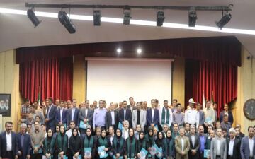آیین تحلیف و‌ ادای سوگند ۱۲۰ کارموز مرکز کارشناسان رسمی دادگستری استان کرمانشاه برگزار شد

