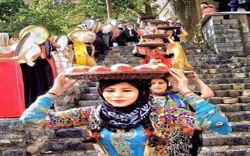 ساتیاری پاوه در آستانه برگزاری جشن انار؛ ۲۹ آبان، روز شکرگزاری سرخ  