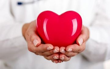 
علائم اولیه سکته قلبی چگونه است؟