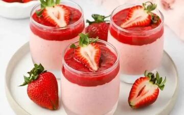 دسر خوشمزه و رنگارنگ: طرز تهیه محلبی توت‌فرنگی برای میان‌وعده‌ای متفاوت
