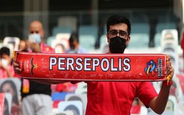 حاشیه دیدار ذوب‌آهن_ پرسپولیس| هواداران میهمان ورزشگاه را پر کردند!+ عکس