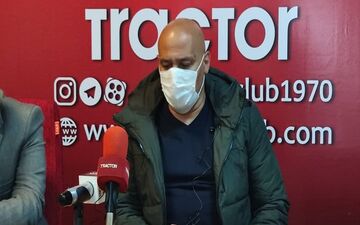 منصوریان: اگر به خاطر حفظ جان انسان‌ها و سلامتی آن‌ها فوتبال و همه کارها تعطیل شود، اشکالی ندارد/ به دنبال جذب یک مدافع هستیم