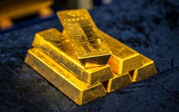 بازی دوگانه طلای جهانی و دلار؛ فلز زرد همچنان می‌تازد​