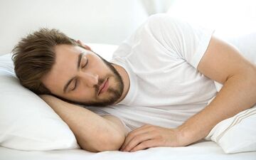 چگونه می‌توان یک خواب آرام شبانه داشت؟
