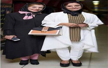 تیپ متفاوت ملیکا و مریلا زارعی در یک مکان مقدس