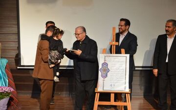 خردسال‌ کرمانشاهی به عنوان کوچک‌ترین شاهنامه‌خوان ایران معرفی شد