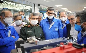 بازدید سردار حاجی‌زاده از ایران خودرو/ مسیر تولید خودرو کم مصرف هموارتر شد
