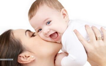 چرا مادرانی با سن بالا کودکان باهوش‌تری دارند