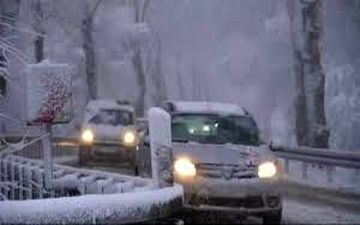 بارش برف و باران در برخی جاده‌های کشور