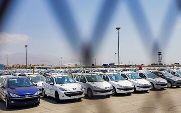 روز سوت و کور بازار خودرو + جدول قیمت 
