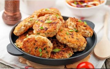 کوکوی مرغ زعفرانی؛ یک غذای خوشمزه و مجلسی با عطر بی‌نظیر!