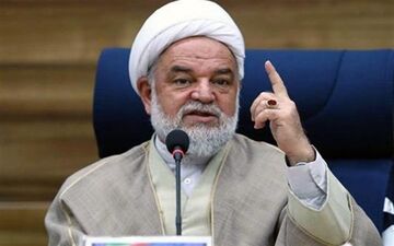 مسئولین از ظرفیت جوانان تحصیل کرده مومن و انقلابی غافل نشوند