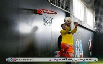 بنفش پوشان با چهره ای نو در خانه جدید