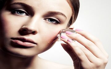 یخی که 3 روزه لک صورت را محو می کند + روش تهیه