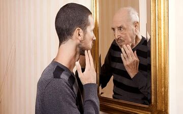 وقتی استرس به موها چنگ می‌زند؛ نگاهی به اختلال کندن مو