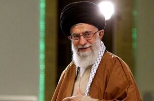 وزیر فرهنگ: رهبر شهید مانع تخریب آرامگاه فردوسی شدند / روایتی از دلدادگی حکیم انقلاب به حکیم طوس + ویدئو