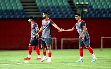 اقدام باشگاه پرسپولیس برای ثبت نام اسدی و پاکدل در آسیا
