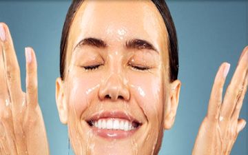 زمان شست و شوی صورت چند ثانیه باشد؟
