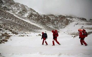 نجات معجزه آسا در ییلاقات سوگاه؛ ۶ کوهنورد پس از ساعت‌ها تلاش از مرگ حتمی گریختند!
