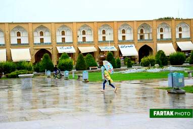 میدان نقش جهان اصفهان- باران