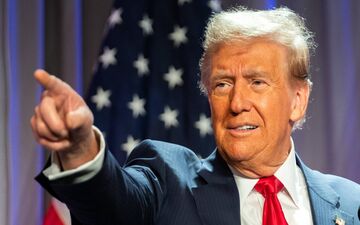 اتهام ترامپ به بایدن: سوءاستفاده از مالیات‌دهندگان به نام کمک به اوکراین
