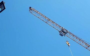 وحشتناکترین خودکشی در نیاوران / ظهر امروز رخ داد