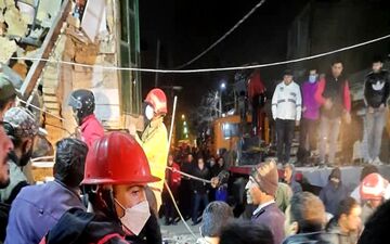  ۸ مصدوم و ۳ فوتی در حادثه ریزش ساختمان در رباط کریم/ عملیات نجات ادامه دارد