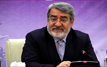 وزیر کشور در اهواز: هیچ دغدغه‌ای در حوزه‌های امنیتی و اجتماعی در مناطق سیل‌زده وجود ندارد