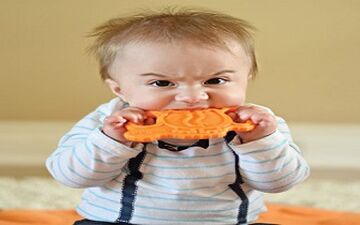 خوردن اجسام خطرناک چه بلایی بر سر کودک می آورد؟