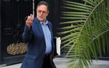  پیش‌بینی سیف از آینده دلار ۴۲۰۰ تومانی