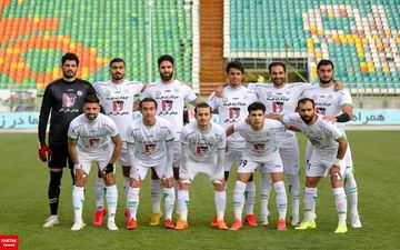 رونمایی از ترکیب ذوب‌آهن برابر تراکتور
