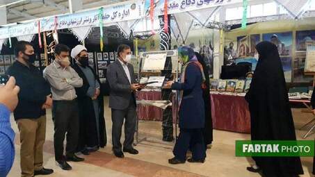 رو نمایی از نمایش‌‌نامه ساعت به وقت کرونا و کتاب گذرگاه