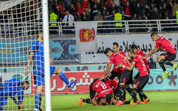 تحقیر و تمسخر بی‌سابقه استقلال توسط مرد جنجالی پرسپولیس! + عکس