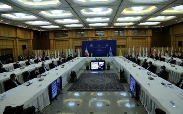 آغاز جلسه معاون اول رئیس جمهوری با مسئولان نظام بانکی