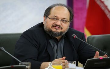 توضیح شریعتمداری درباره دخالت دولت در بازار ارز