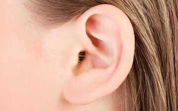 چین و چروک‌های لاله گوش نشانه چیست؟