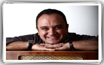 تیپ متفاوت احسان کرمی و همسرش در کنار رودخانه + عکس