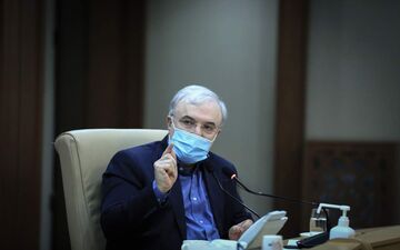 نمکی: نیازمند ایستادگی بر رعایت پروتکل‌ها هستیم