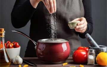 راهکارهایی طلایی برای رفع شیرینی زیاد غذا 
