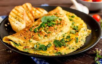 طرز تهیه املت کدو سبز؛ صبحانه‌ای رژیمی و خوشمزه با طعمی متفاوت