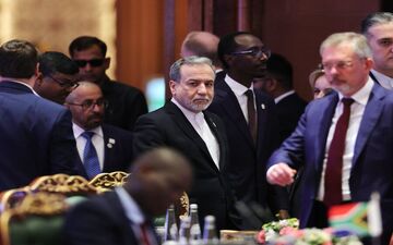 پایان سفر به هند/ وزیر امور خارجه وارد تهران شد