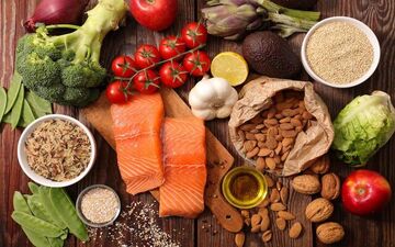 
مواد غذایی مناسب برای انواع پوست