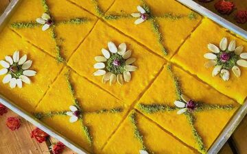 طرز تهیه حلوای زعفرانی مغزدار؛ خوشمزه و مجلسی برای پذیرایی