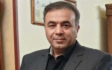 بار روانی مکانیسم ماشه بیش از خود آن است/ نوسانات قیمت دلار پایدار نیست؛ بازار برمی‌گردد