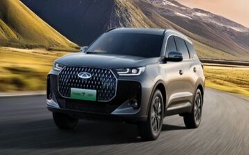 مدیران خودرو گواهی تأیید تیگو 7 هیبرید را دریافت کرد