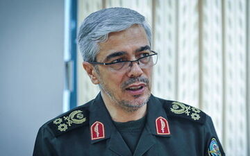 خواست اساسی فرمانده کل قوا ارتقای توان و آمادگی‌ رزمی است